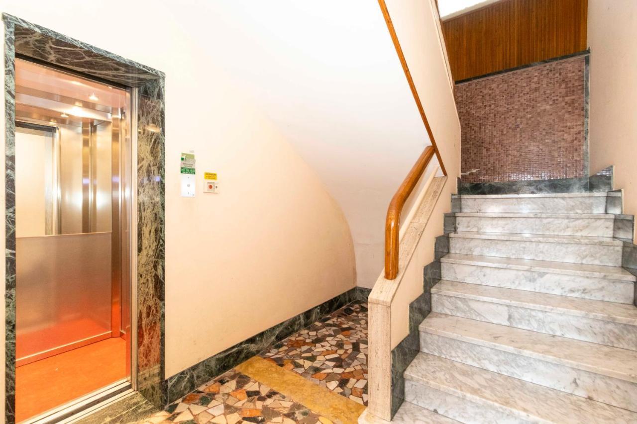 Charming Apartment With Parking! Torino Eksteriør bilde