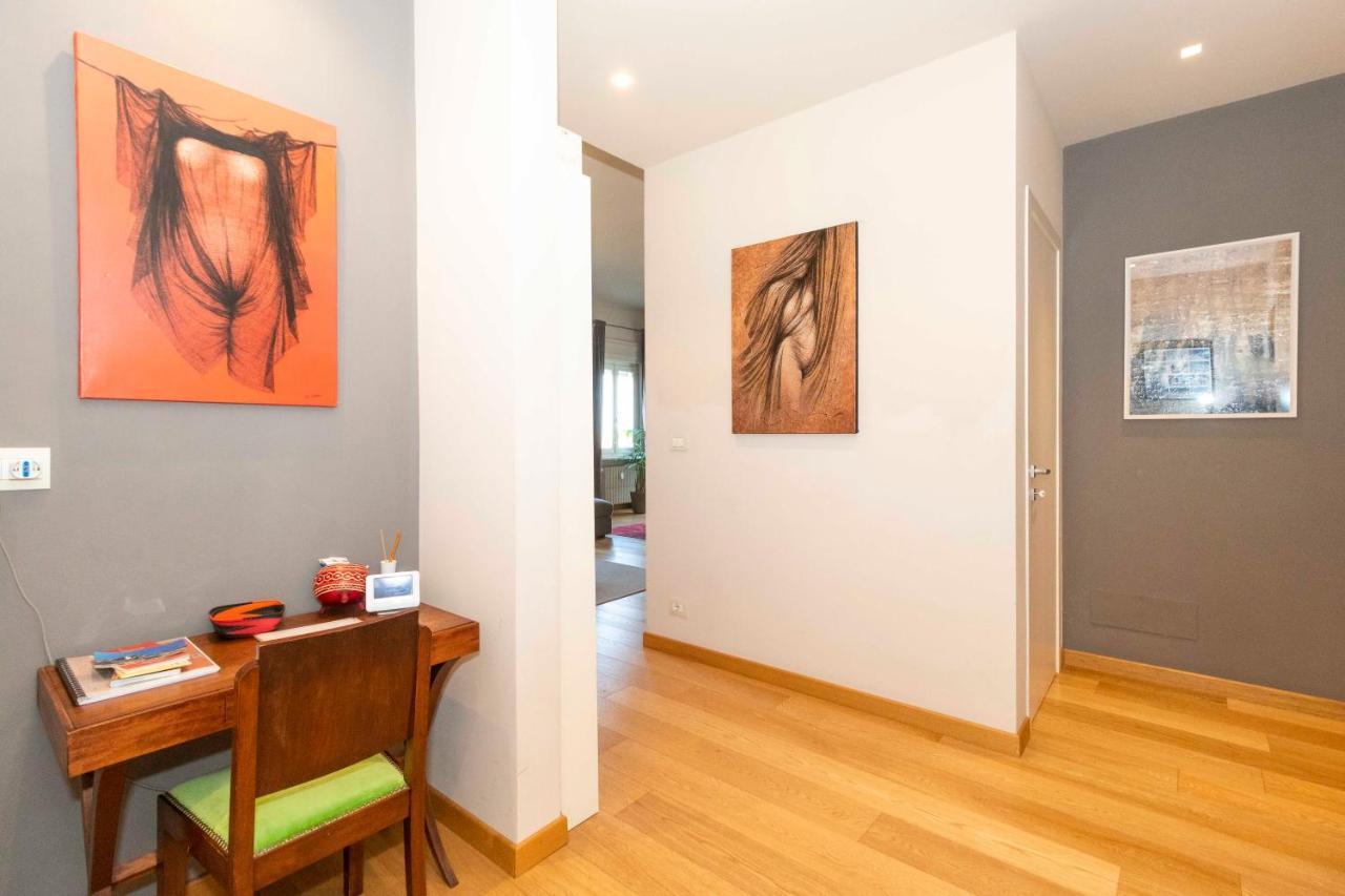 Charming Apartment With Parking! Torino Eksteriør bilde